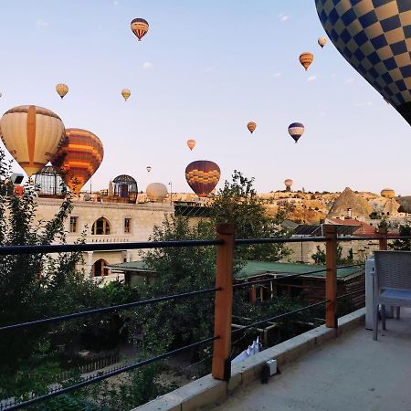 Falcon Cave Suites Гореме Экстерьер фото
