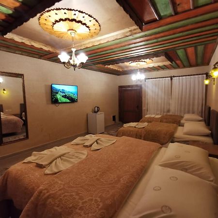Falcon Cave Suites Гореме Экстерьер фото