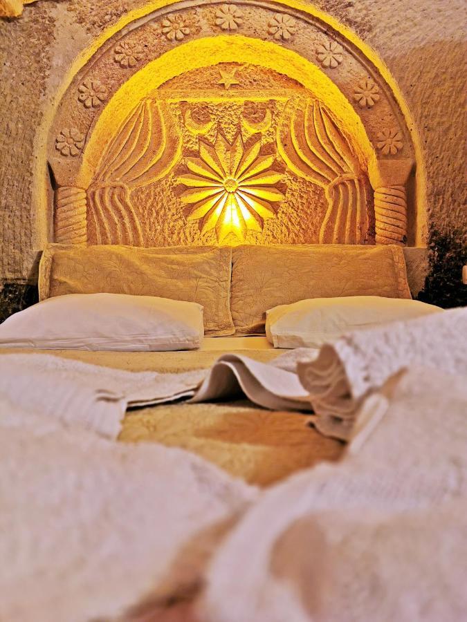 Falcon Cave Suites Гореме Экстерьер фото