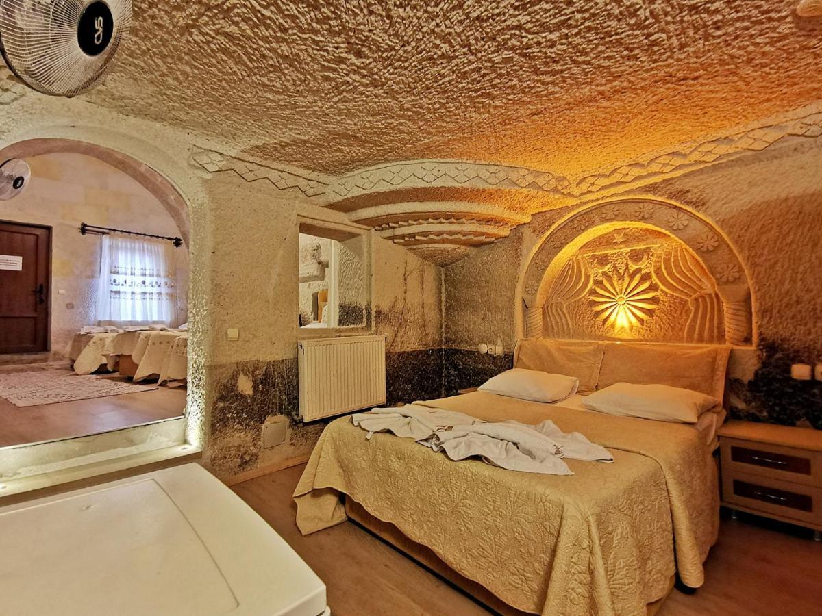 Falcon Cave Suites Гореме Экстерьер фото
