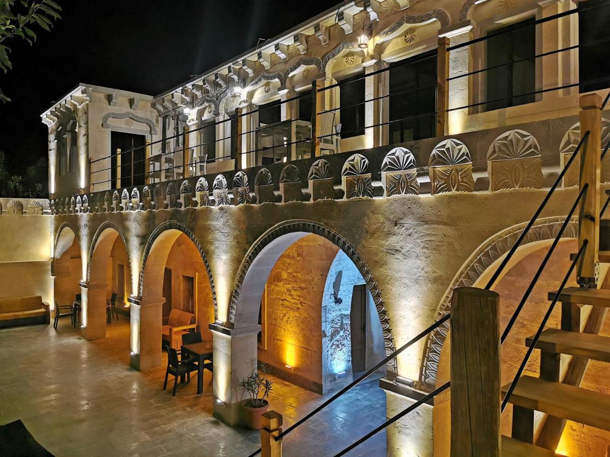 Falcon Cave Suites Гореме Экстерьер фото