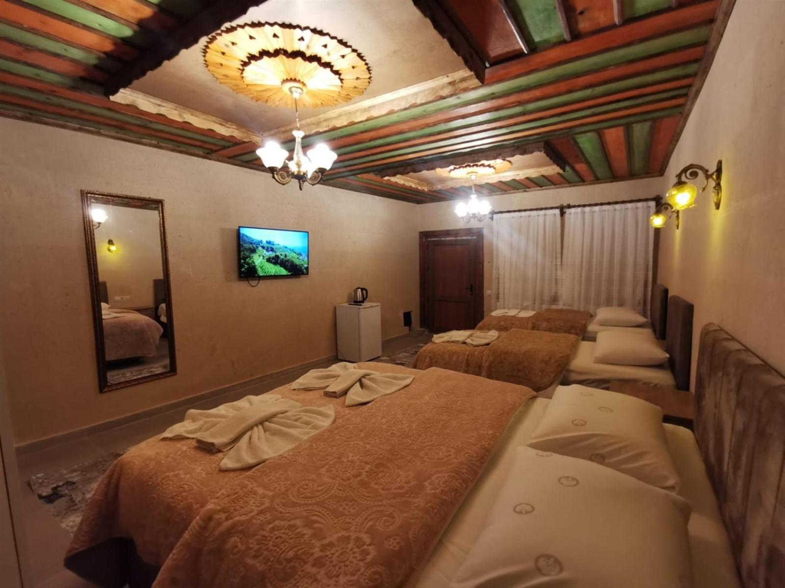 Falcon Cave Suites Гореме Экстерьер фото