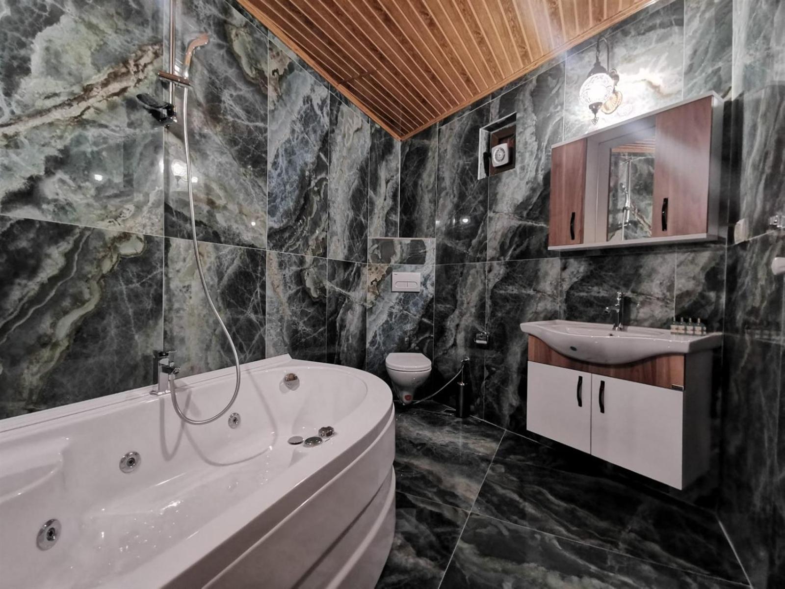 Falcon Cave Suites Гореме Экстерьер фото