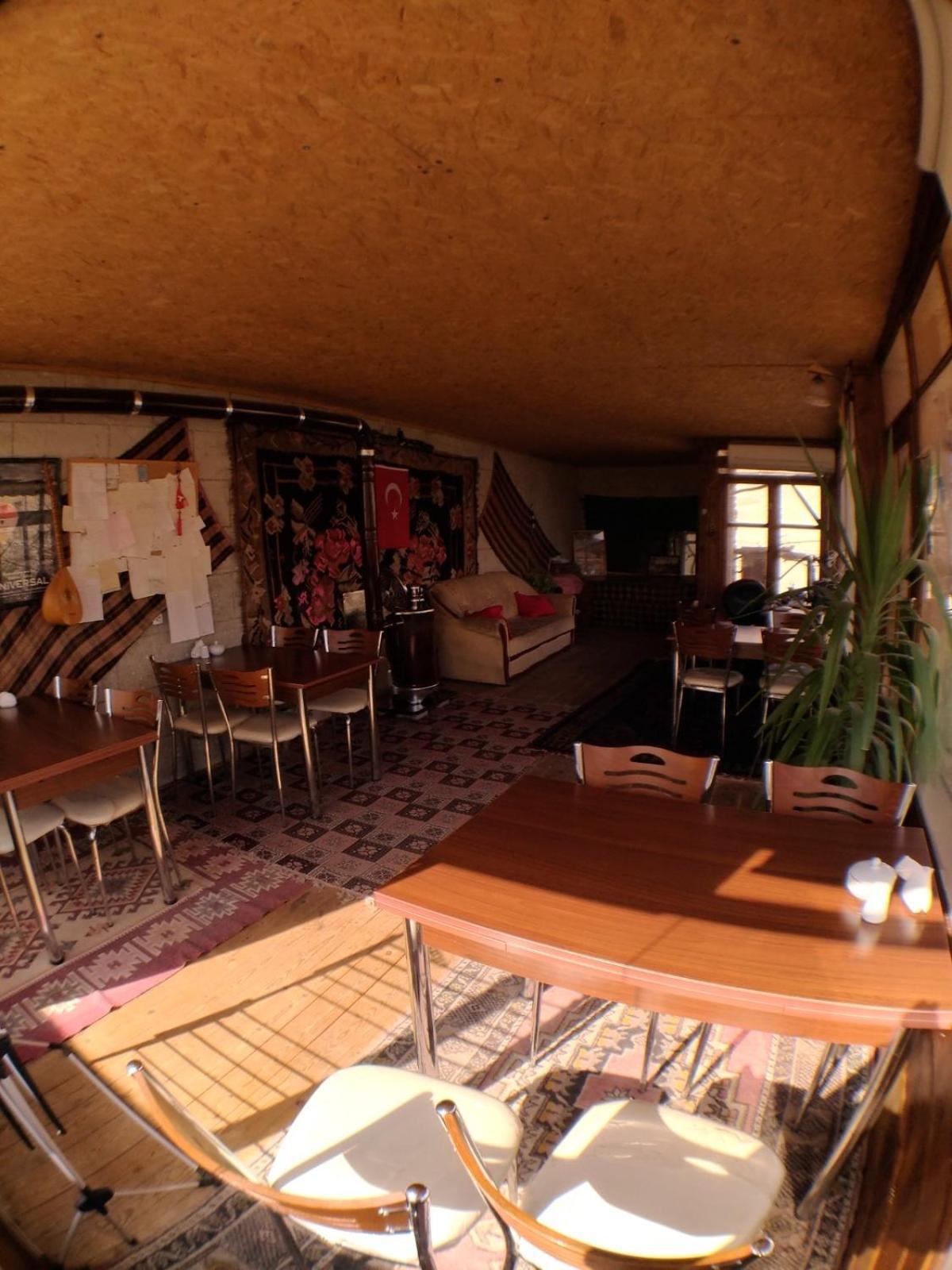 Falcon Cave Suites Гореме Экстерьер фото