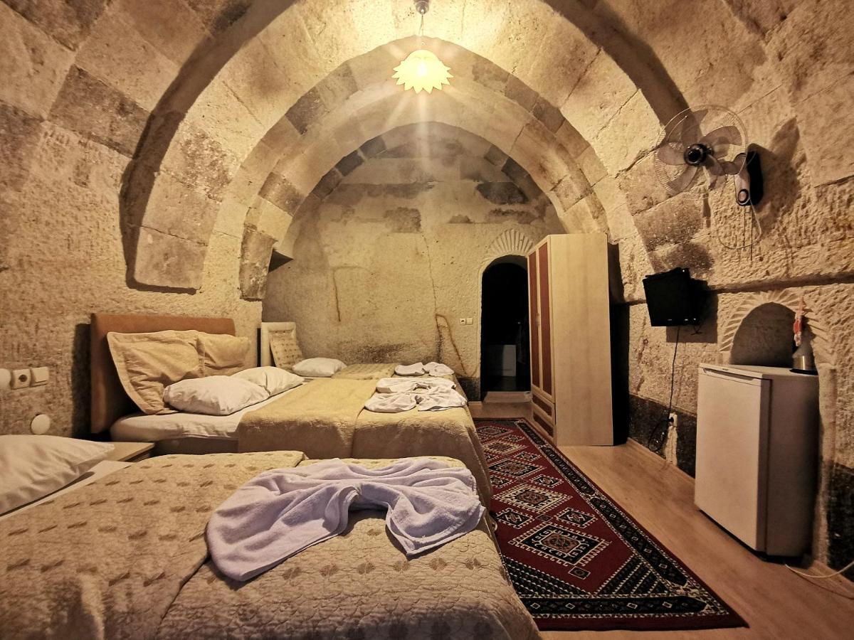 Falcon Cave Suites Гореме Экстерьер фото